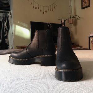 LIKE NEW Doc Marten black Rometty boots